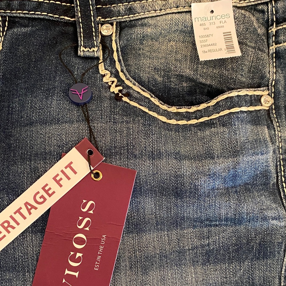 Vigoss Women's Boot Cut Jeans - Faded Blue Wash - Picture 3 of 6
